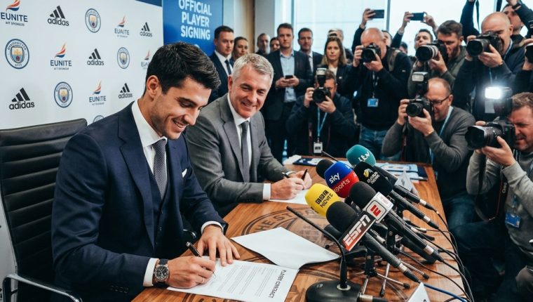 Man Utd chạy đua giành chữ ký của Khephren Thuram